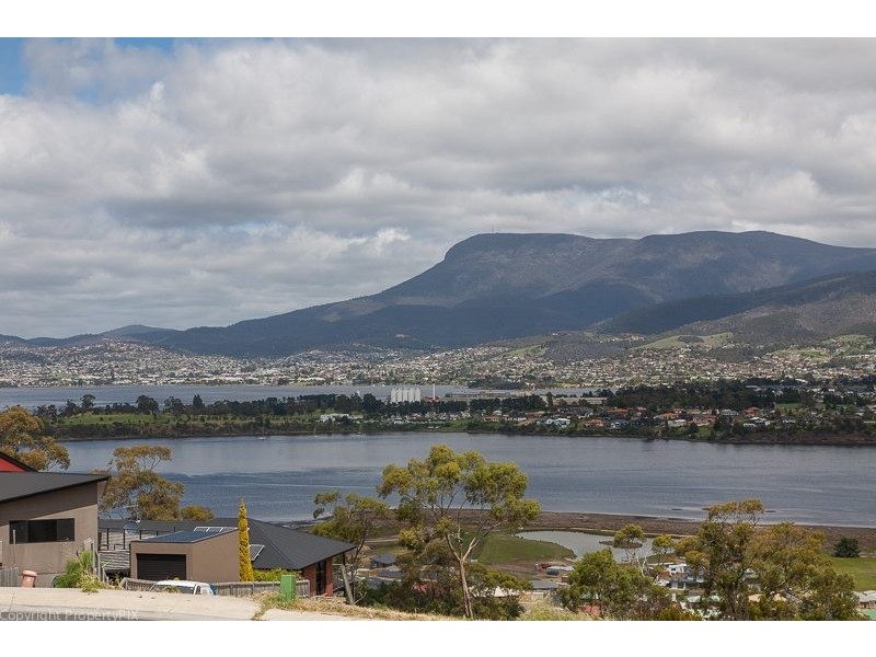 49 Natlee Crescent, Old Beach TAS 7017