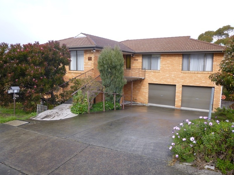 8 Cowley Place, Lenah Valley TAS 7008