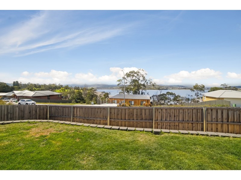 44 Midway Point Esplanade, Midway Point TAS 7171