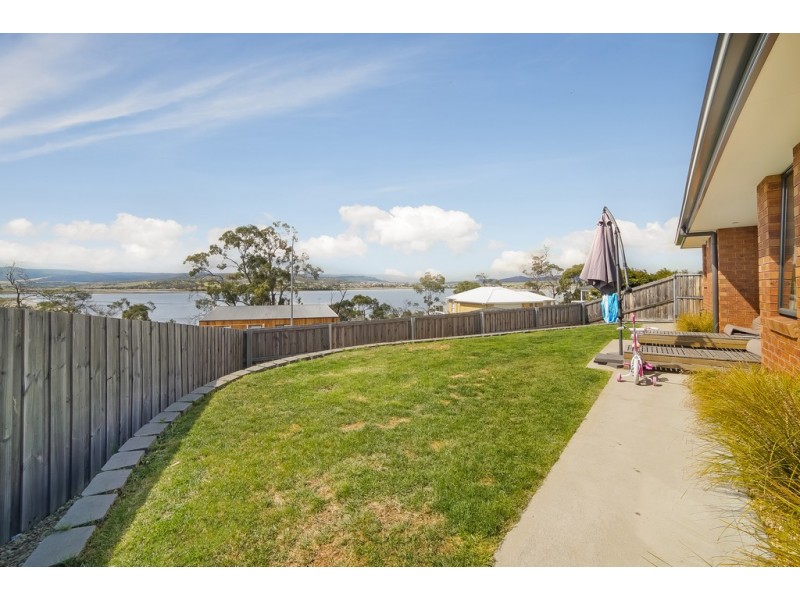 44 Midway Point Esplanade, Midway Point TAS 7171