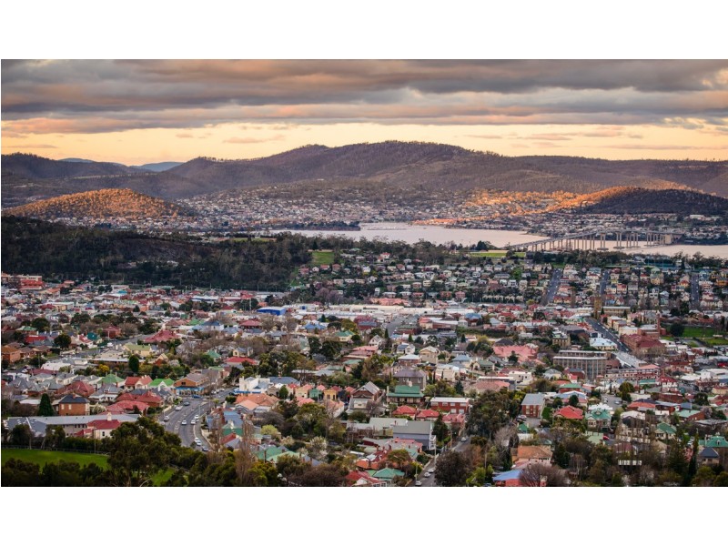 15 Lansdowne Crescent, West Hobart TAS 7000