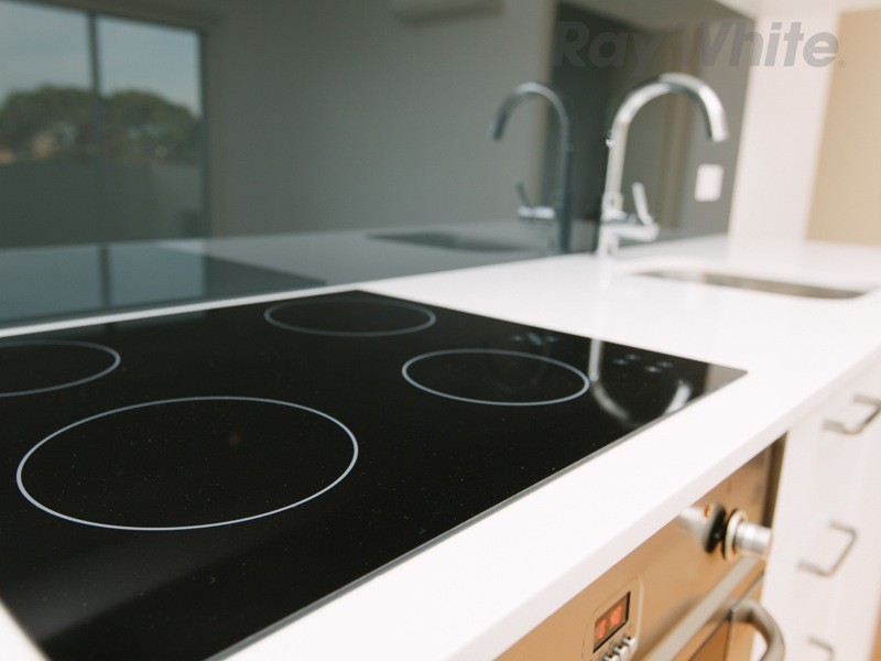 16/3 Clarence Street, Bellerive TAS 7018