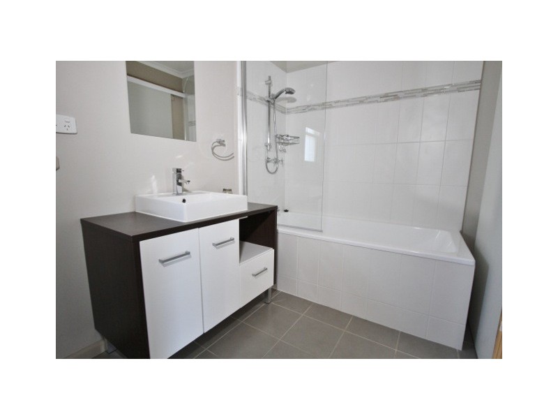 249 East Derwent Highway, Lindisfarne TAS 7015