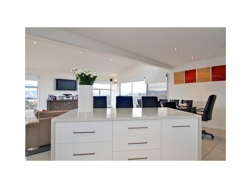 1/90 Oakdowns Parade, Oakdowns TAS 7019