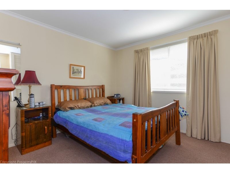 12 Lara Street, Howrah TAS 7018