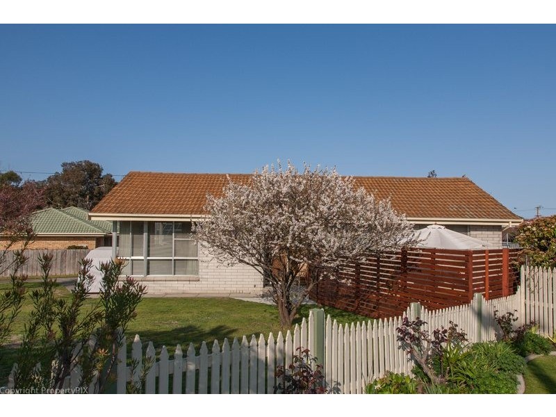 12 Lara Street, Howrah TAS 7018