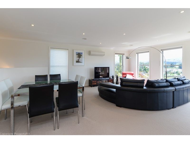 1/34A Fairview Drive, Kingston TAS 7050