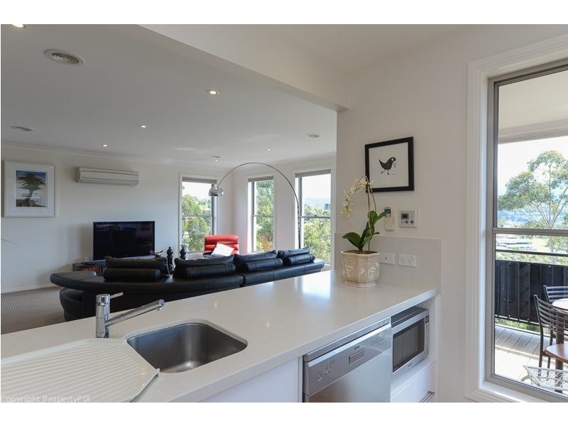 1/34A Fairview Drive, Kingston TAS 7050