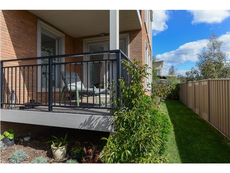 1/34A Fairview Drive, Kingston TAS 7050