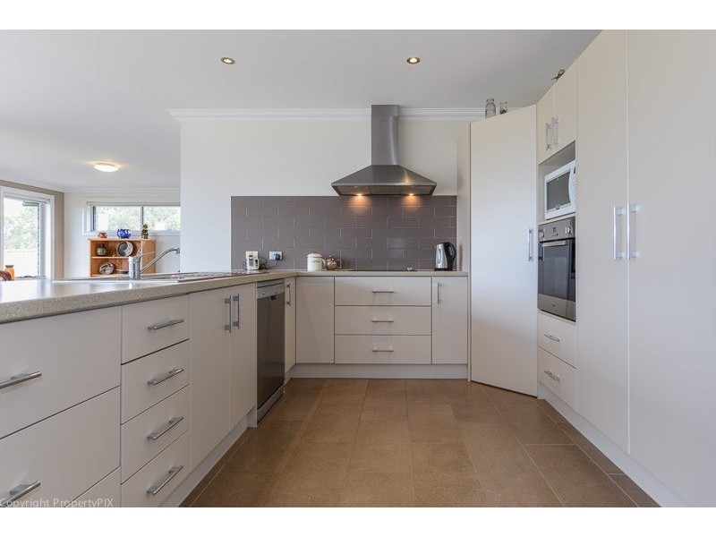 3 Staff Road, Electrona TAS 7054