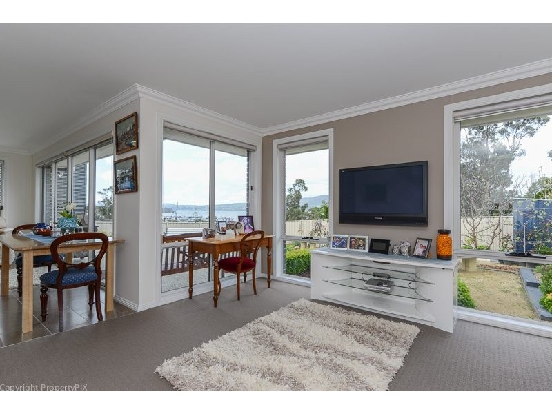 3 Staff Road, Electrona TAS 7054