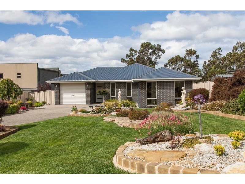 3 Staff Road, Electrona TAS 7054
