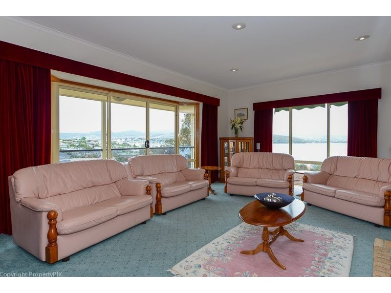 6 Swinton Place, Rose Bay TAS 7015