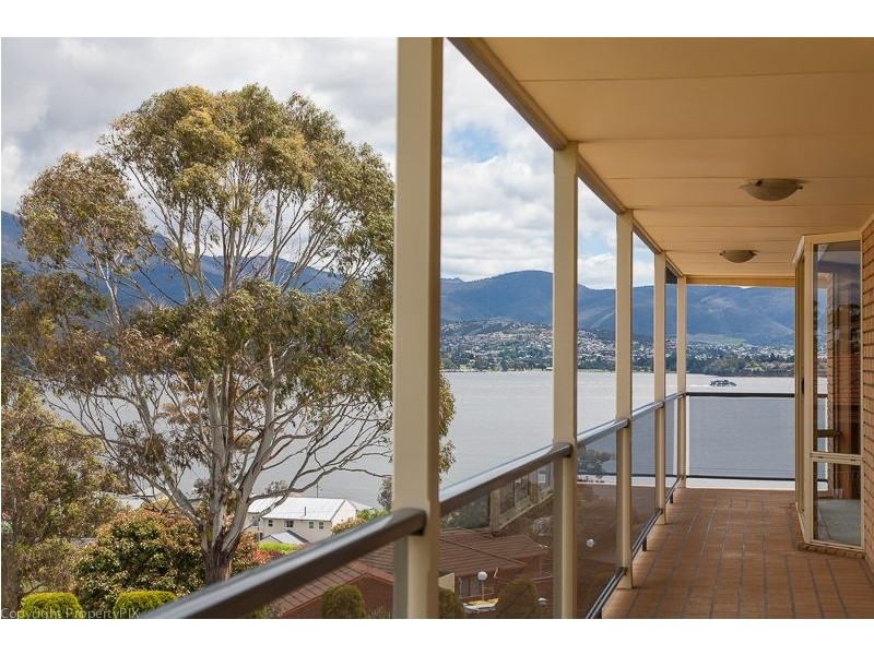 6 Swinton Place, Rose Bay TAS 7015