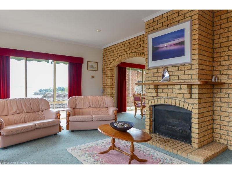 6 Swinton Place, Rose Bay TAS 7015