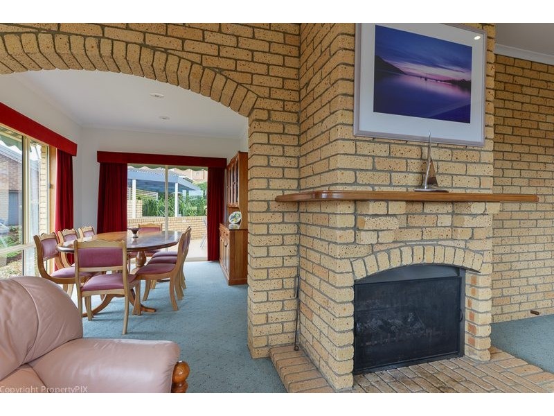 6 Swinton Place, Rose Bay TAS 7015
