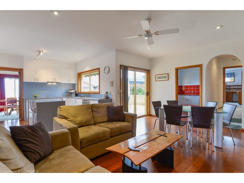 6 Swinton Place, Rose Bay TAS 7015