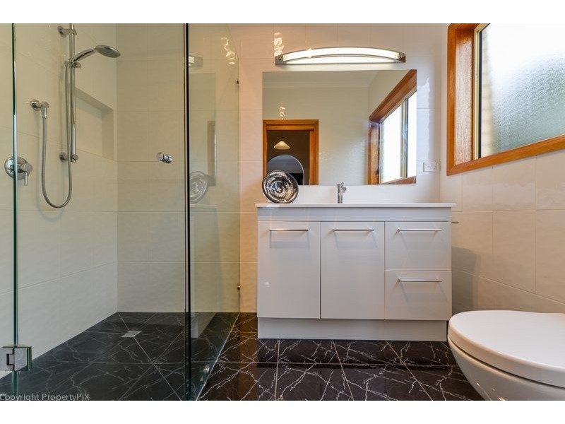 6 Swinton Place, Rose Bay TAS 7015