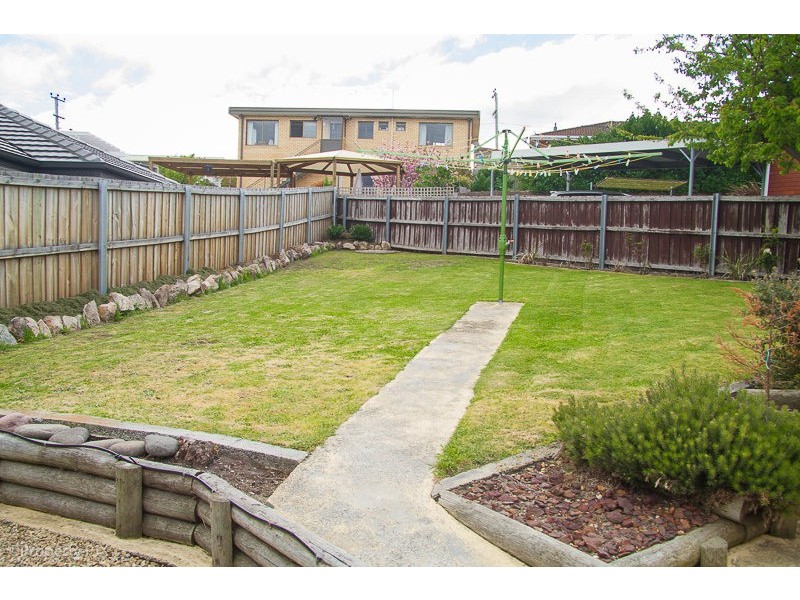 9 East Crescent, Midway Point TAS 7171