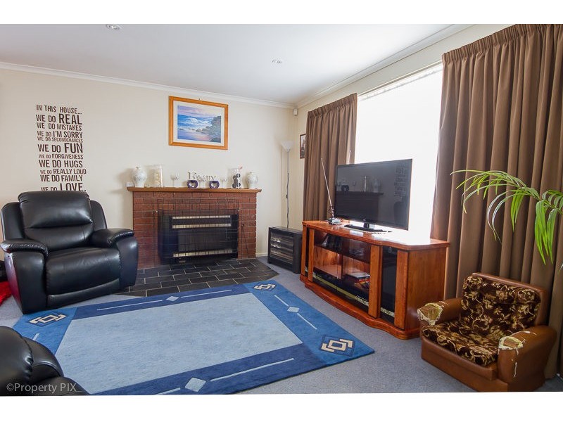 9 East Crescent, Midway Point TAS 7171