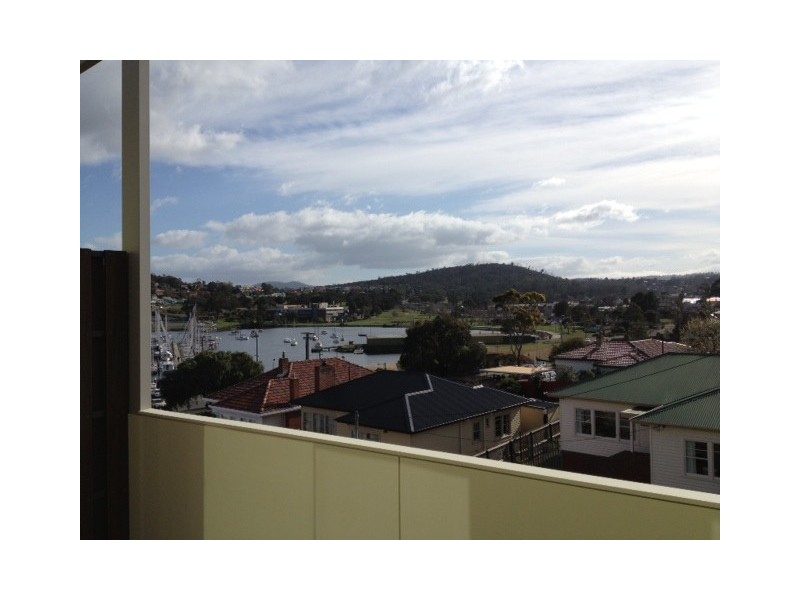 4/3 Clarence Street, Bellerive TAS 7018