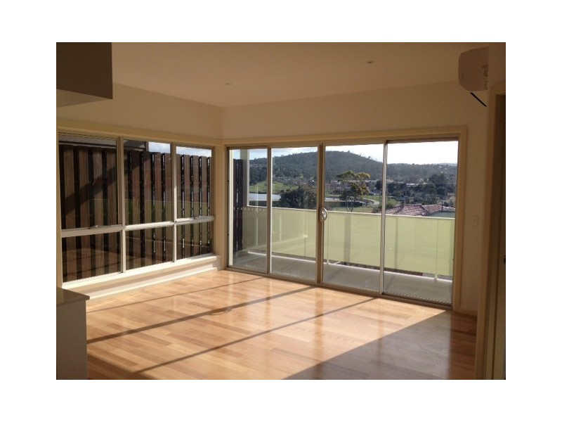 4/3 Clarence Street, Bellerive TAS 7018