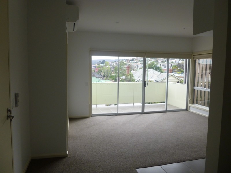 8/3 Clarence Street, Bellerive TAS 7018