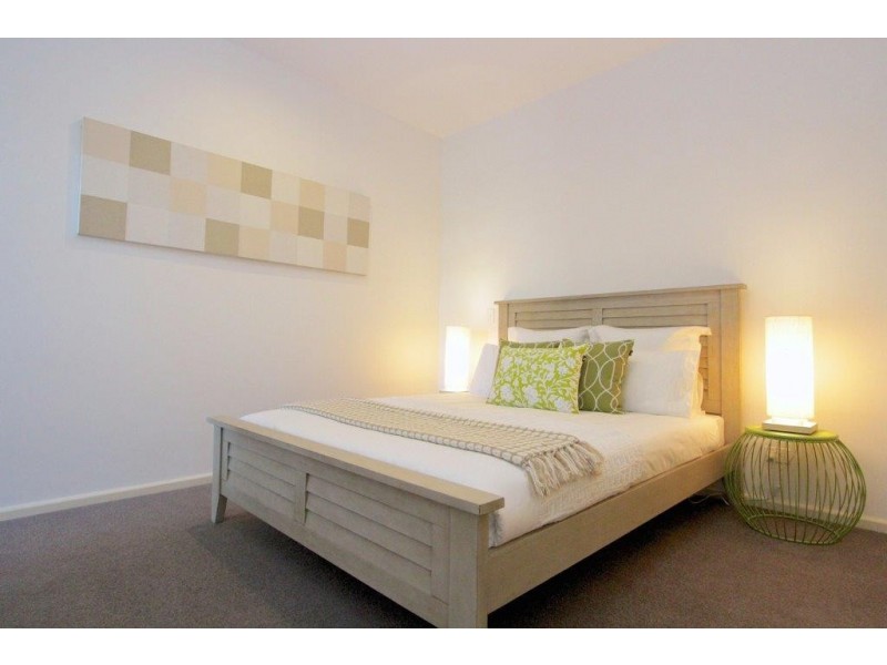 8/3 Clarence Street, Bellerive TAS 7018