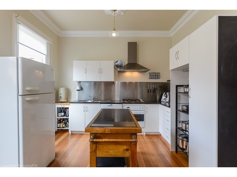 8 Duke Street, Sandy Bay TAS 7005