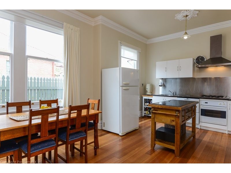 8 Duke Street, Sandy Bay TAS 7005