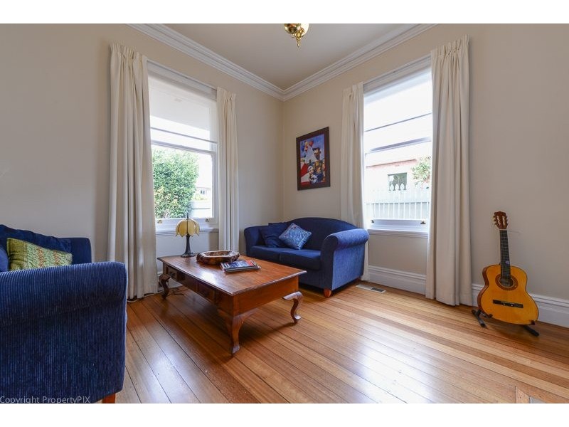 8 Duke Street, Sandy Bay TAS 7005