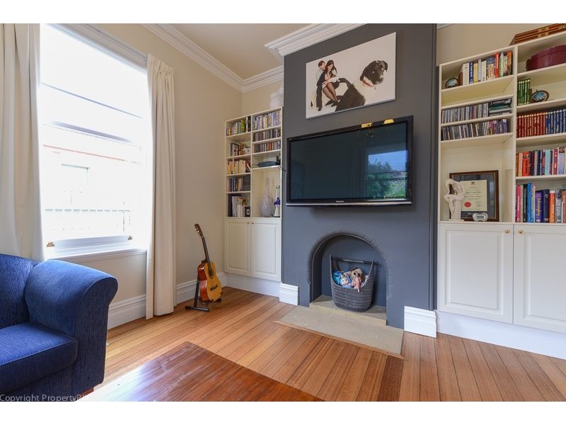 8 Duke Street, Sandy Bay TAS 7005