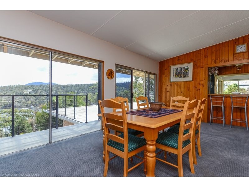 94 Derwent Avenue, Geilston Bay TAS 7015