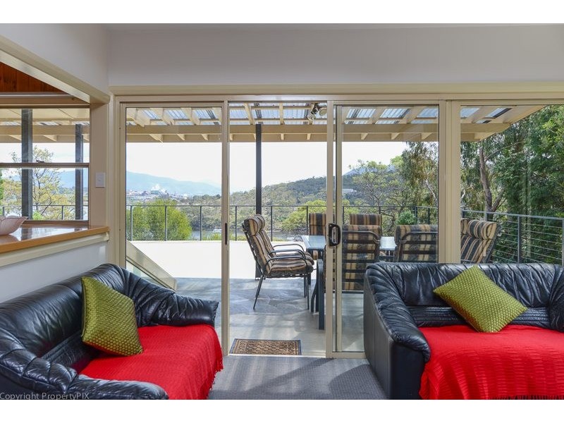 94 Derwent Avenue, Geilston Bay TAS 7015