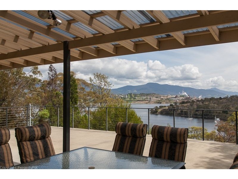 94 Derwent Avenue, Geilston Bay TAS 7015