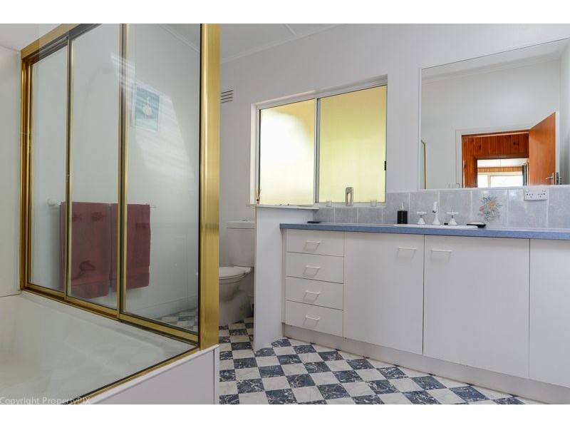 94 Derwent Avenue, Geilston Bay TAS 7015