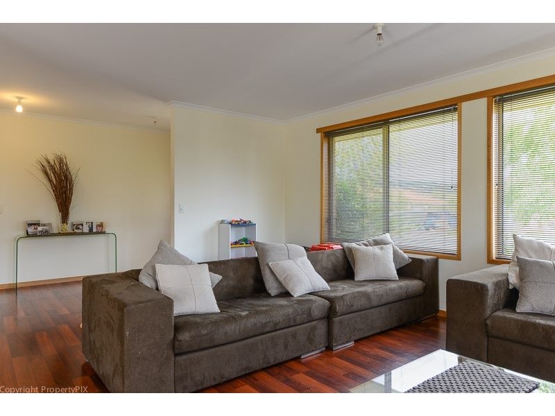 25 Manor Gardens, Kingston TAS 7050