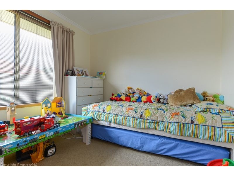 25 Manor Gardens, Kingston TAS 7050