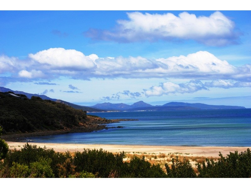 144 Swanwick Drive, Coles Bay TAS 7215