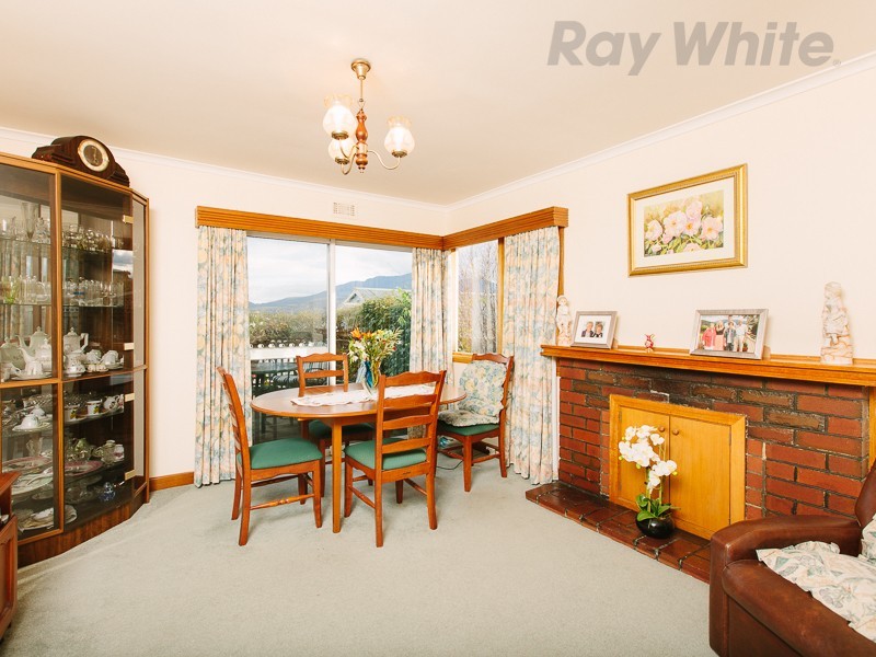 34 Malunna Road, Lindisfarne TAS 7015