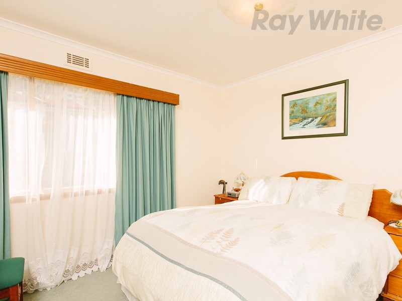 34 Malunna Road, Lindisfarne TAS 7015