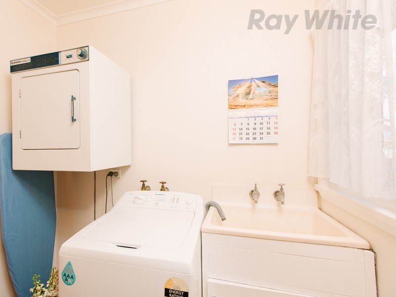 34 Malunna Road, Lindisfarne TAS 7015