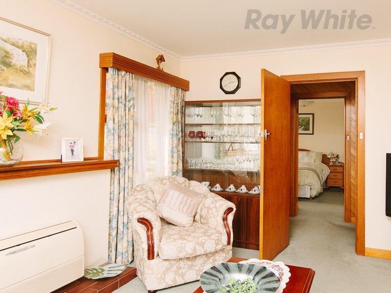 34 Malunna Road, Lindisfarne TAS 7015