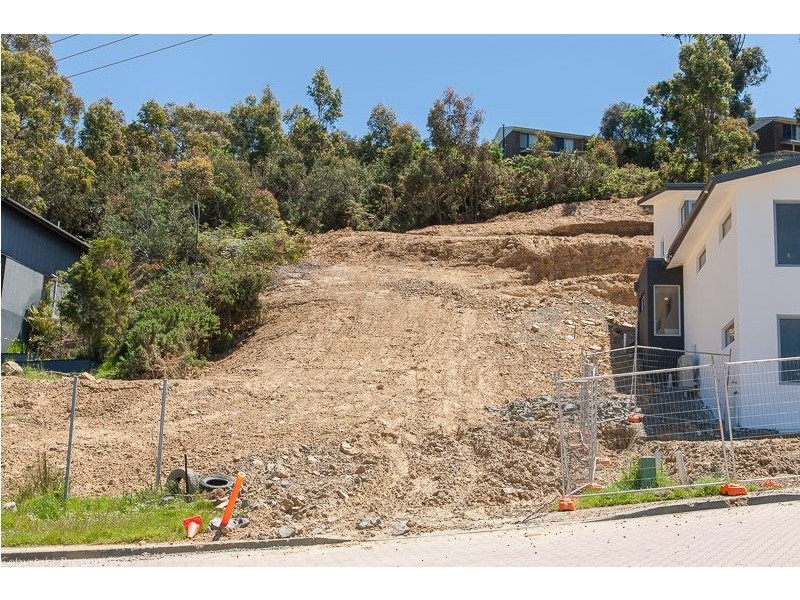 1 Tennyson Court, West Hobart TAS 7000