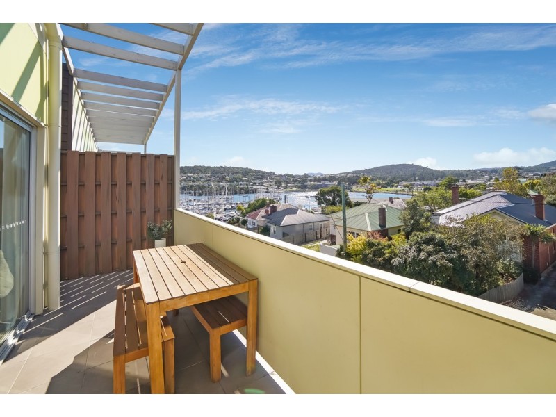 23/3 Clarence Street, Bellerive TAS 7018