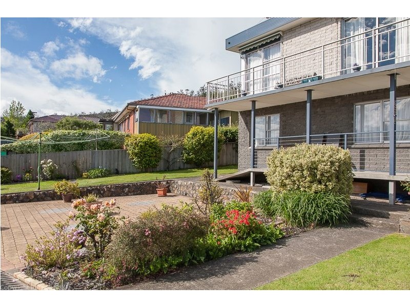 6 Dover Court, Howrah TAS 7018