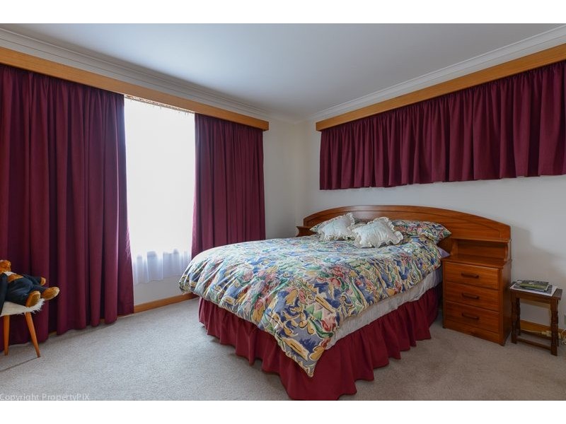 6 Dover Court, Howrah TAS 7018