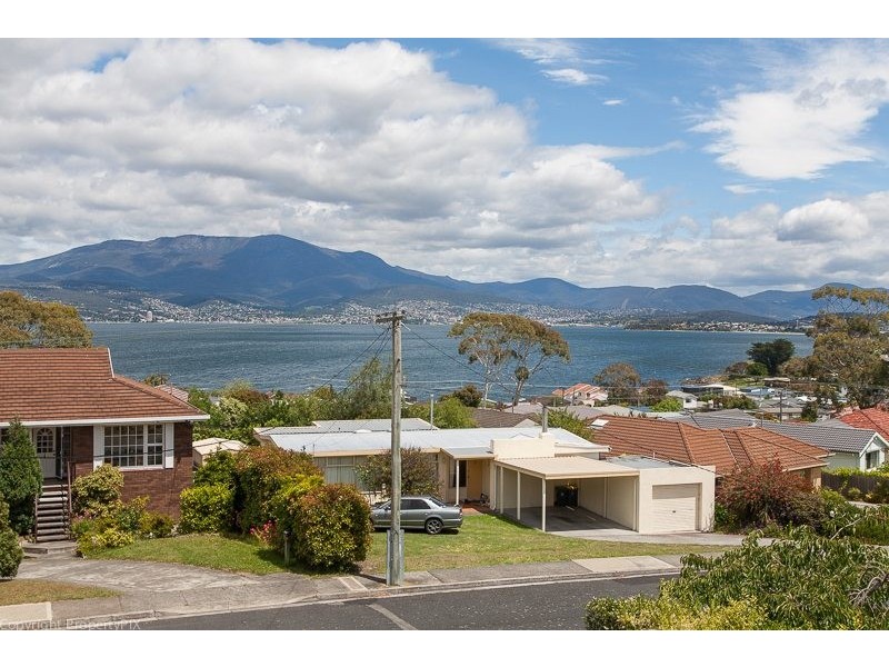 154 Carella Street, Howrah TAS 7018
