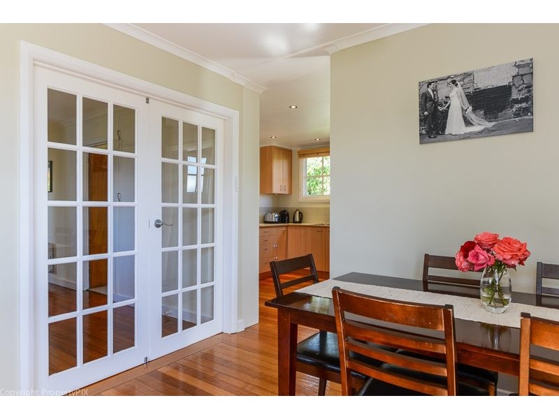 3 Broad Street, Lindisfarne TAS 7015