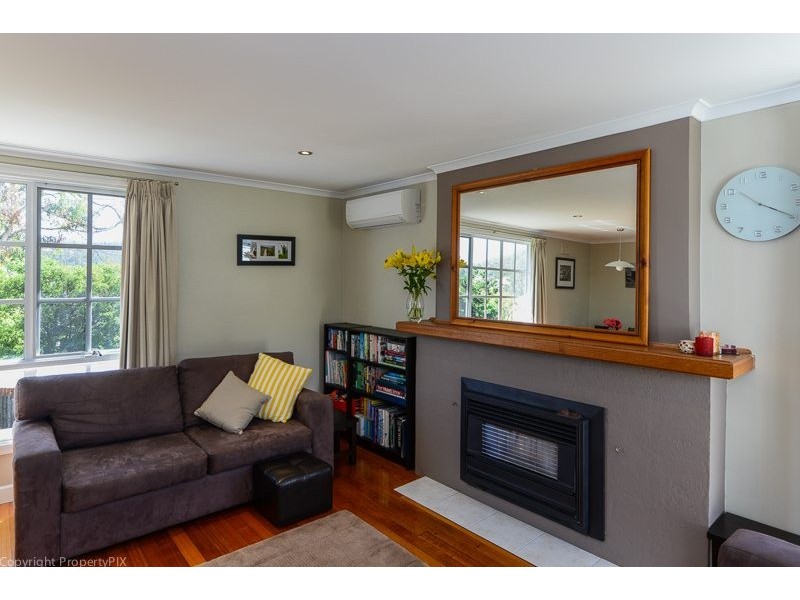 3 Broad Street, Lindisfarne TAS 7015